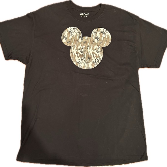 Gildan Other - Men's XL casual vacation Black Tee with Camouflage Graphic Mickey